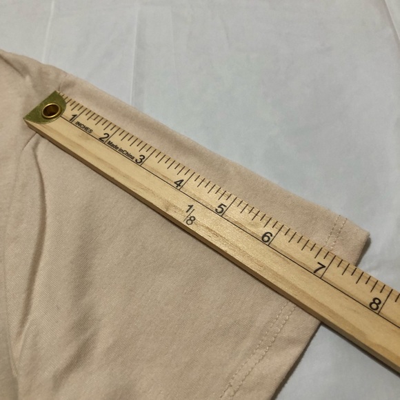 NWT Disney Minnie Mouse Women’s Short Sleeve Brazilian Sand Graphic Tee S - Picture 5 of 9